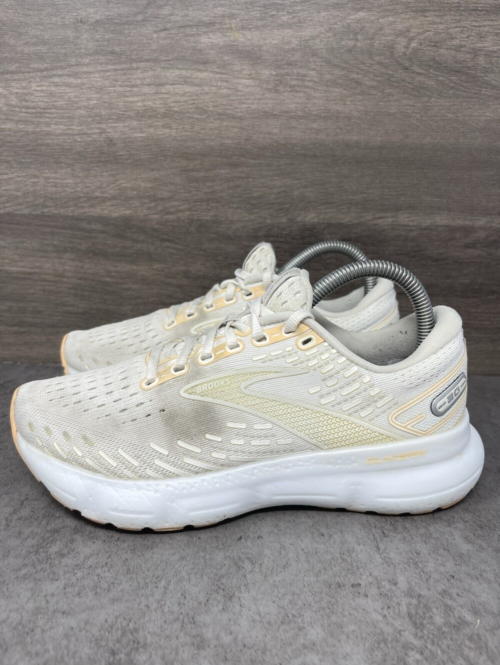 Brooks Glycerin 20 White Grey Peach Size 7.5 Womens Cushioned Running Shoes